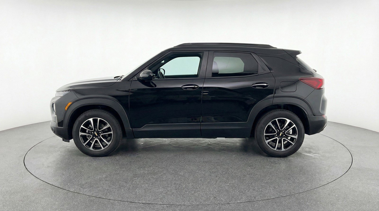 Used 2025 Chevrolet TrailBlazer LT FWD image 5