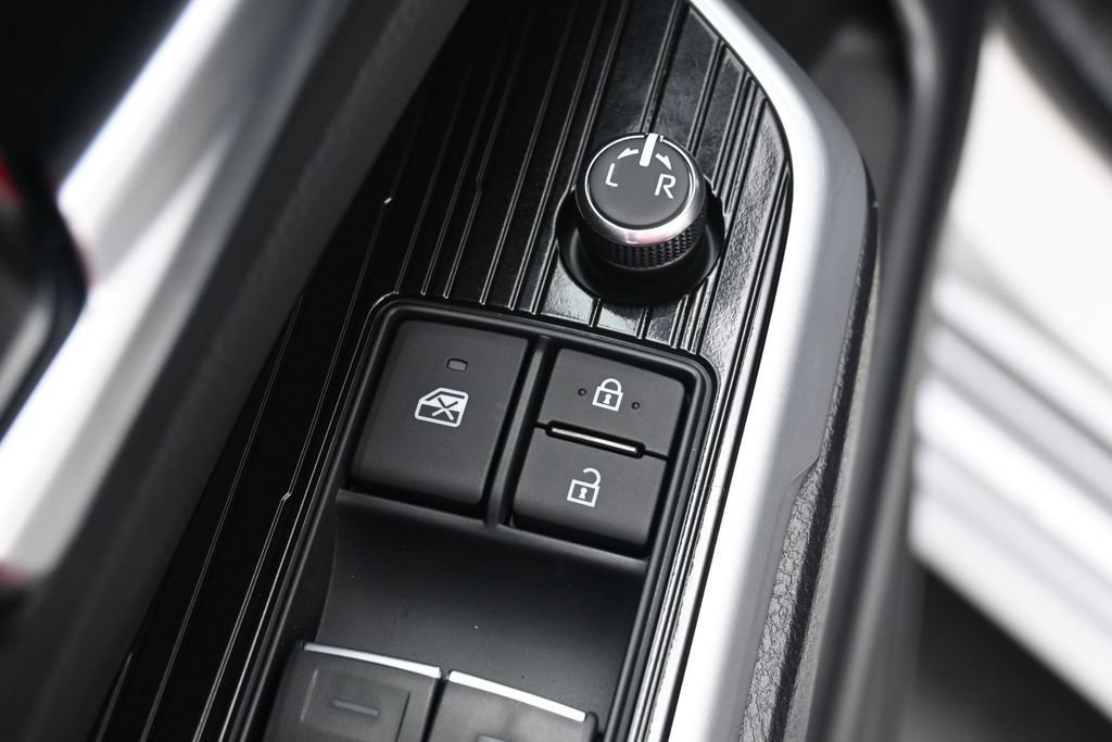 Certified 2026 Toyota Sienna XLE Woodland Edition AWD/4WD image 12