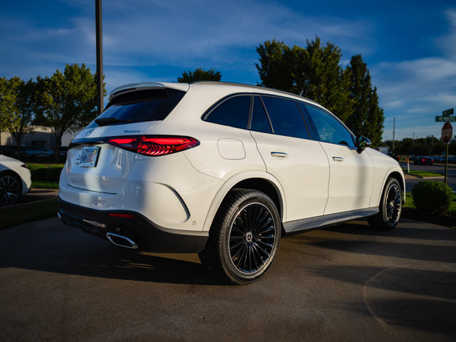 Used 2023 Mercedes-Benz GLC 300 4MATIC image 7