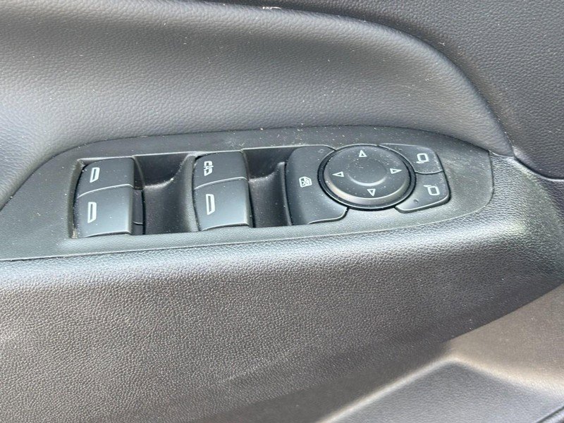 Used 2024 Chevrolet Equinox LT FWD image 16