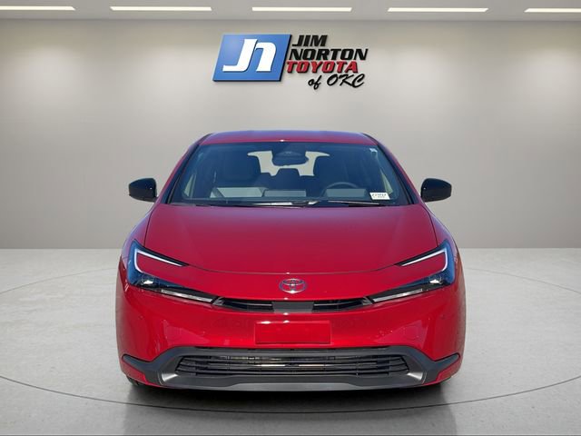 New 2026 Toyota Prius LE image 2