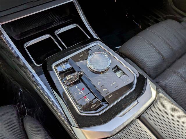 Certified 2023 BMW 760i xDrive w/ Executive Package image 12
