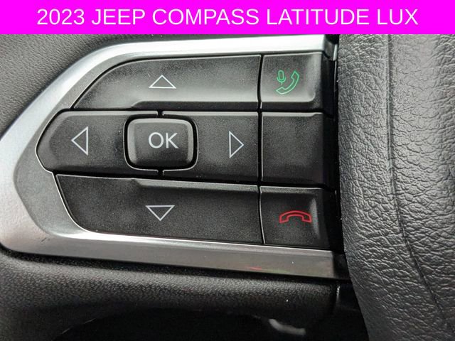 Used 2023 Jeep Compass Latitude w/ Sun and Sound Group image 17