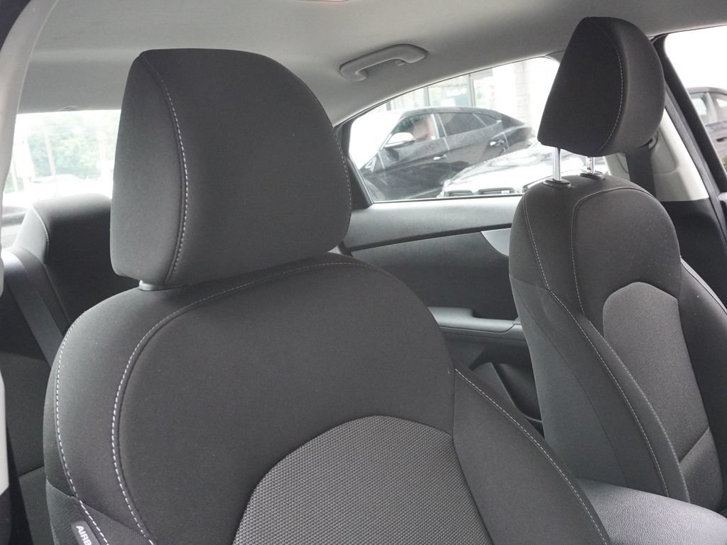 Used 2022 Kia Forte LXS FWD image 19