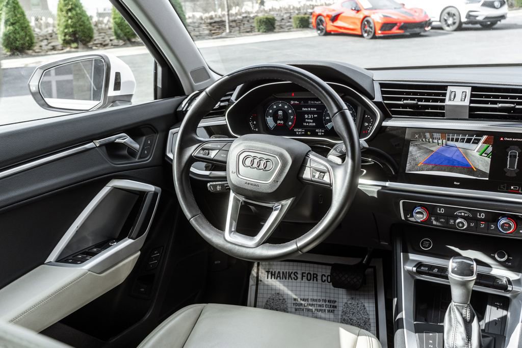 Used 2024 Audi Q3 2.0T Premium image 14