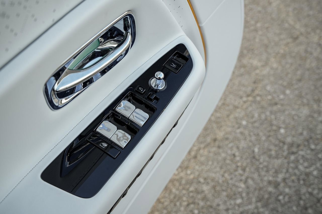 New 2025 Rolls-Royce Spectre Black Badge AWD/4WD image 36