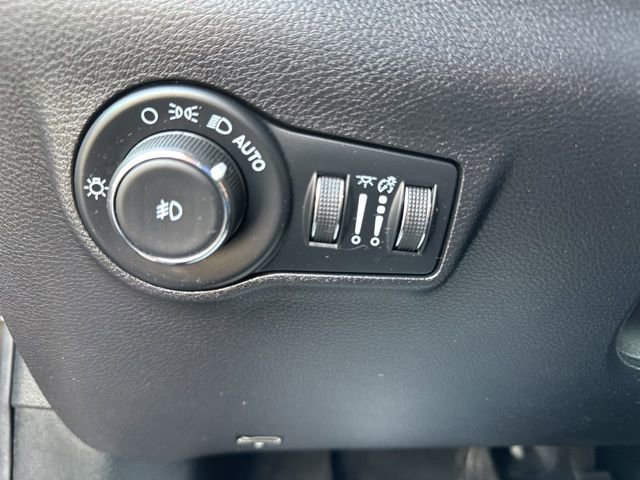 Certified 2022 Jeep Compass Limited image 21