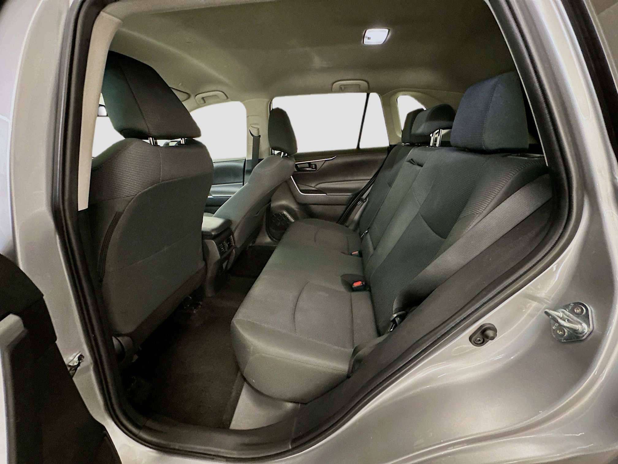 Used 2024 Toyota RAV4 LE image 29