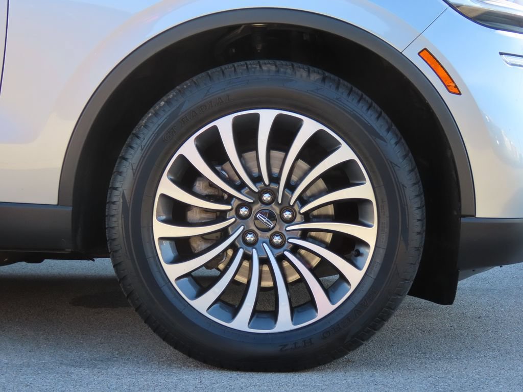 Used 2023 Lincoln Aviator AWD w/ Premium Package image 16
