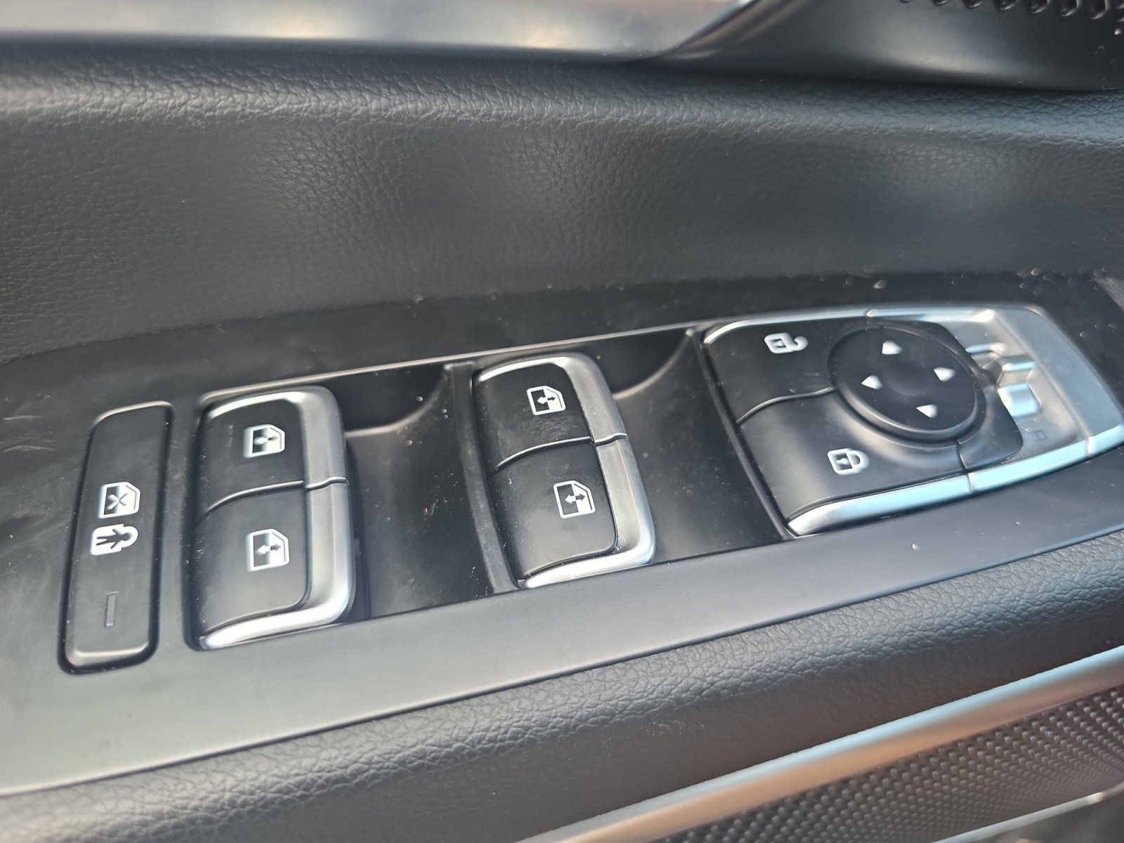 Certified 2023 Kia Telluride EX w/ EX Captain's Chair Package FWD image 27