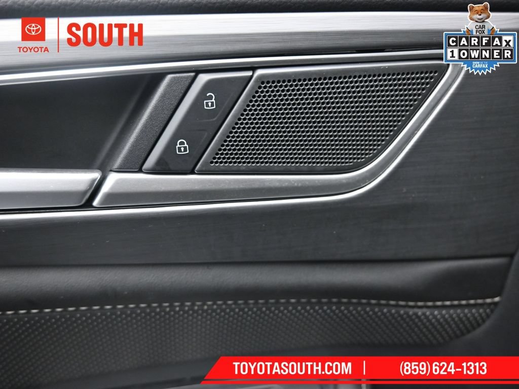 Used 2024 Volkswagen Atlas Cross Sport SE FWD image 19
