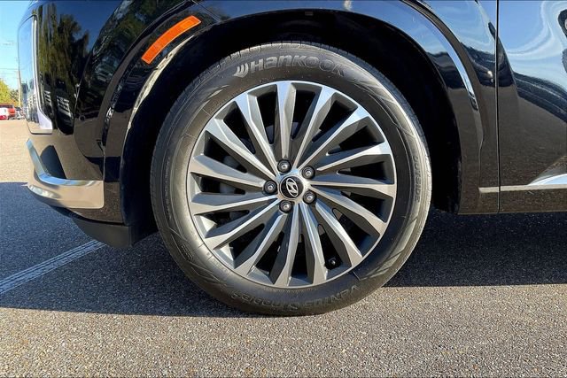 Used 2023 Hyundai Palisade Calligraphy image 4