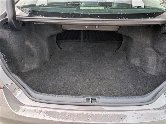 Used 2015 Toyota Camry SE image 16