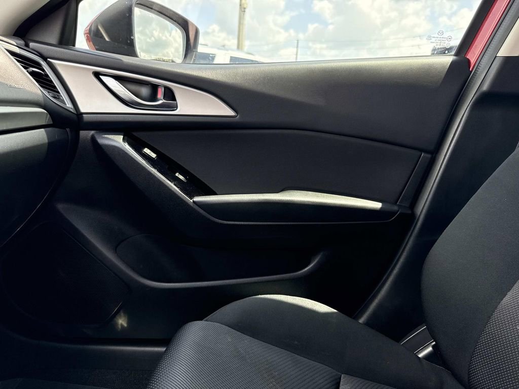 Used 2017 MAZDA MAZDA3 Sport FWD image 27