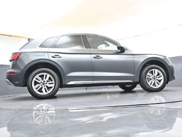 Used 2024 Audi Q5 2.0T Premium w/ Convenience Package AWD/4WD image 35