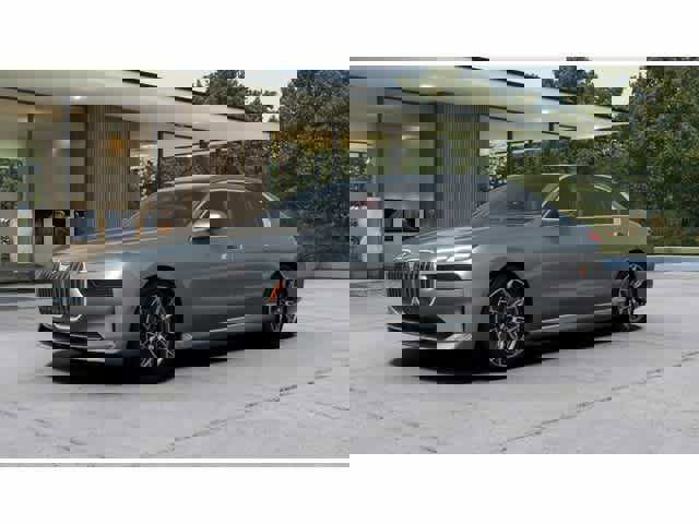 Used 2025 BMW i7 eDrive50 image 1