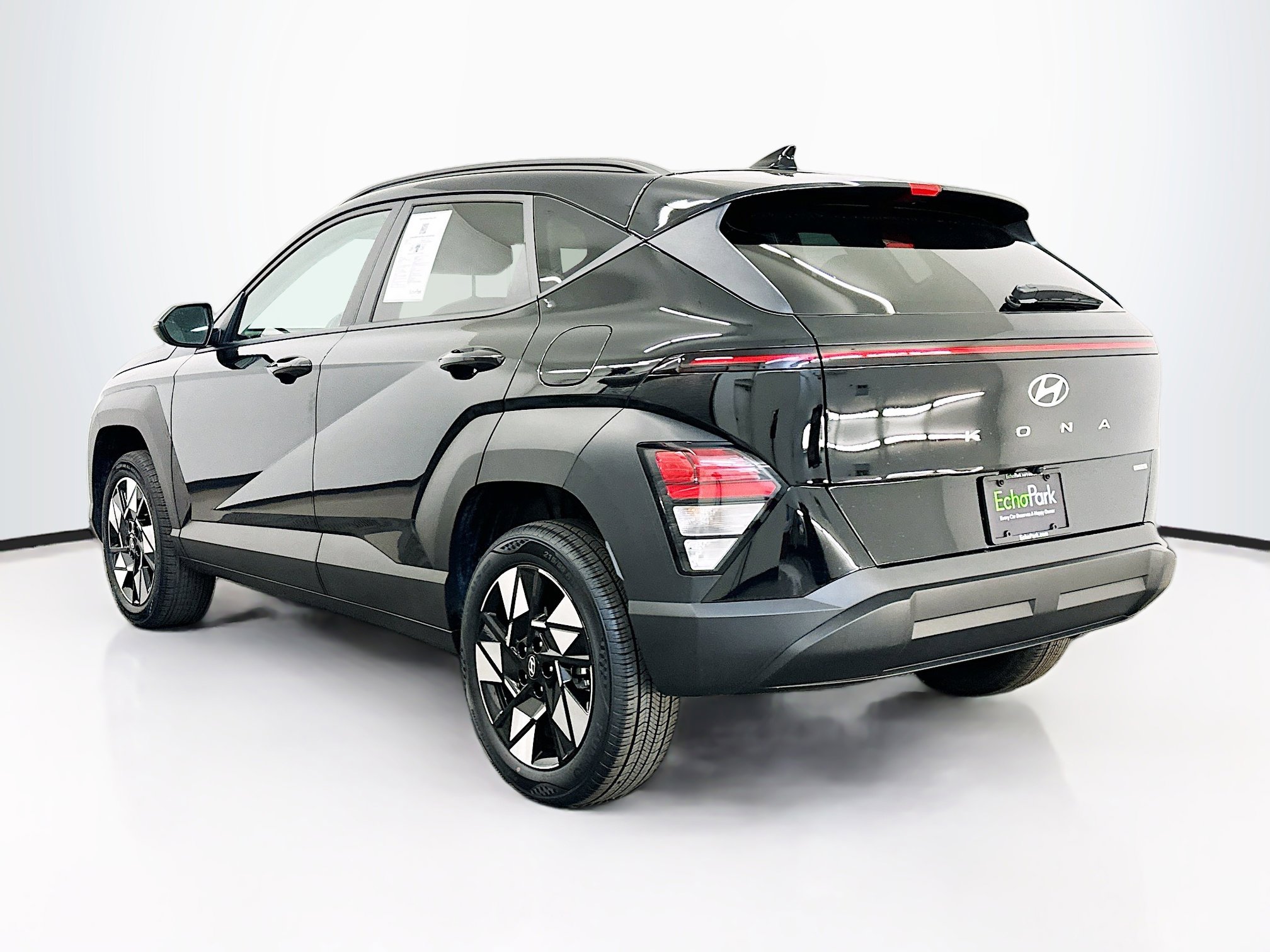 Used 2025 Hyundai Kona SEL AWD/4WD image 5