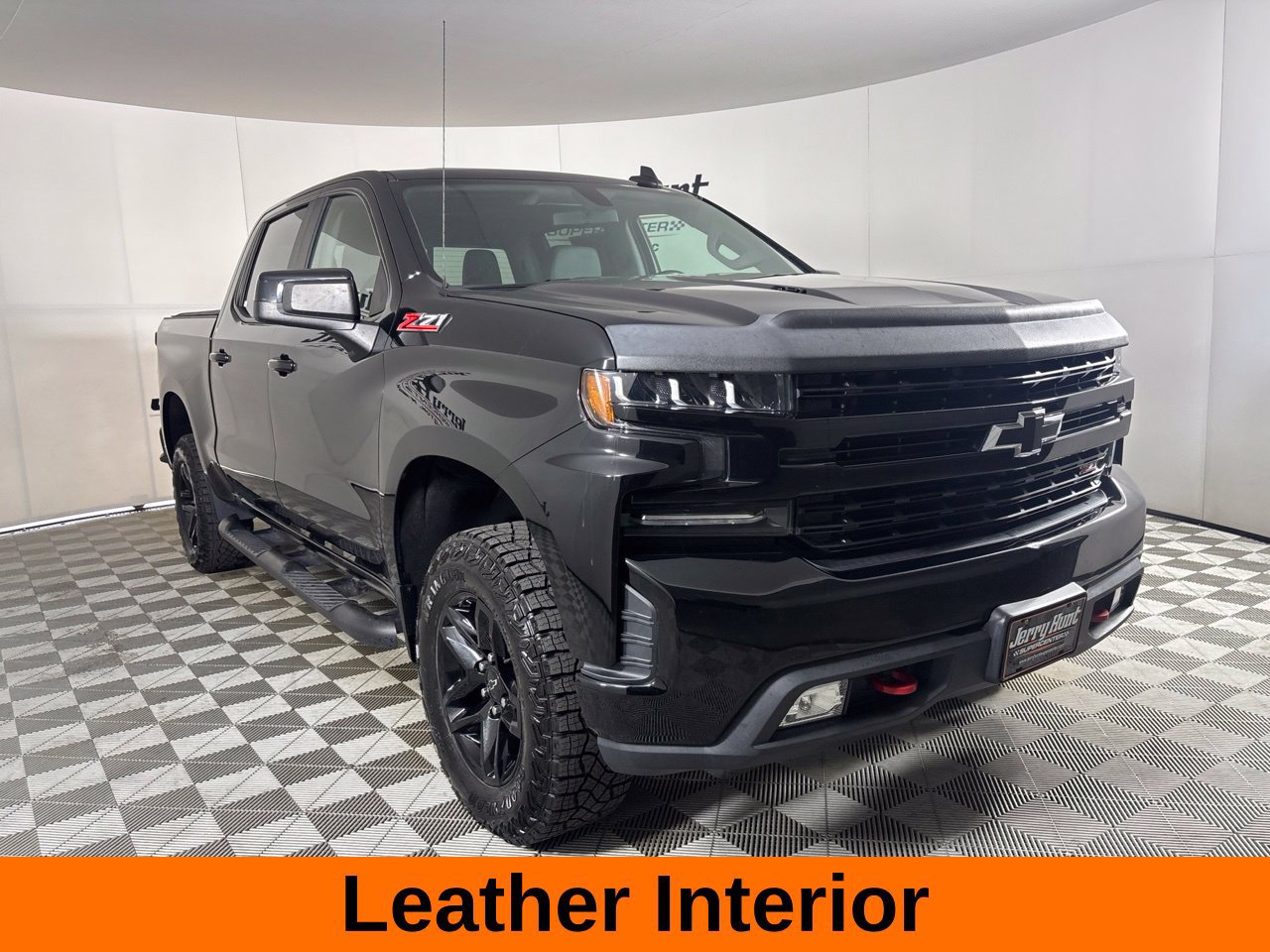 Used 2020 Chevrolet Silverado 1500 LT Trail Boss w/ Midnight Edition AWD/4WD image 4