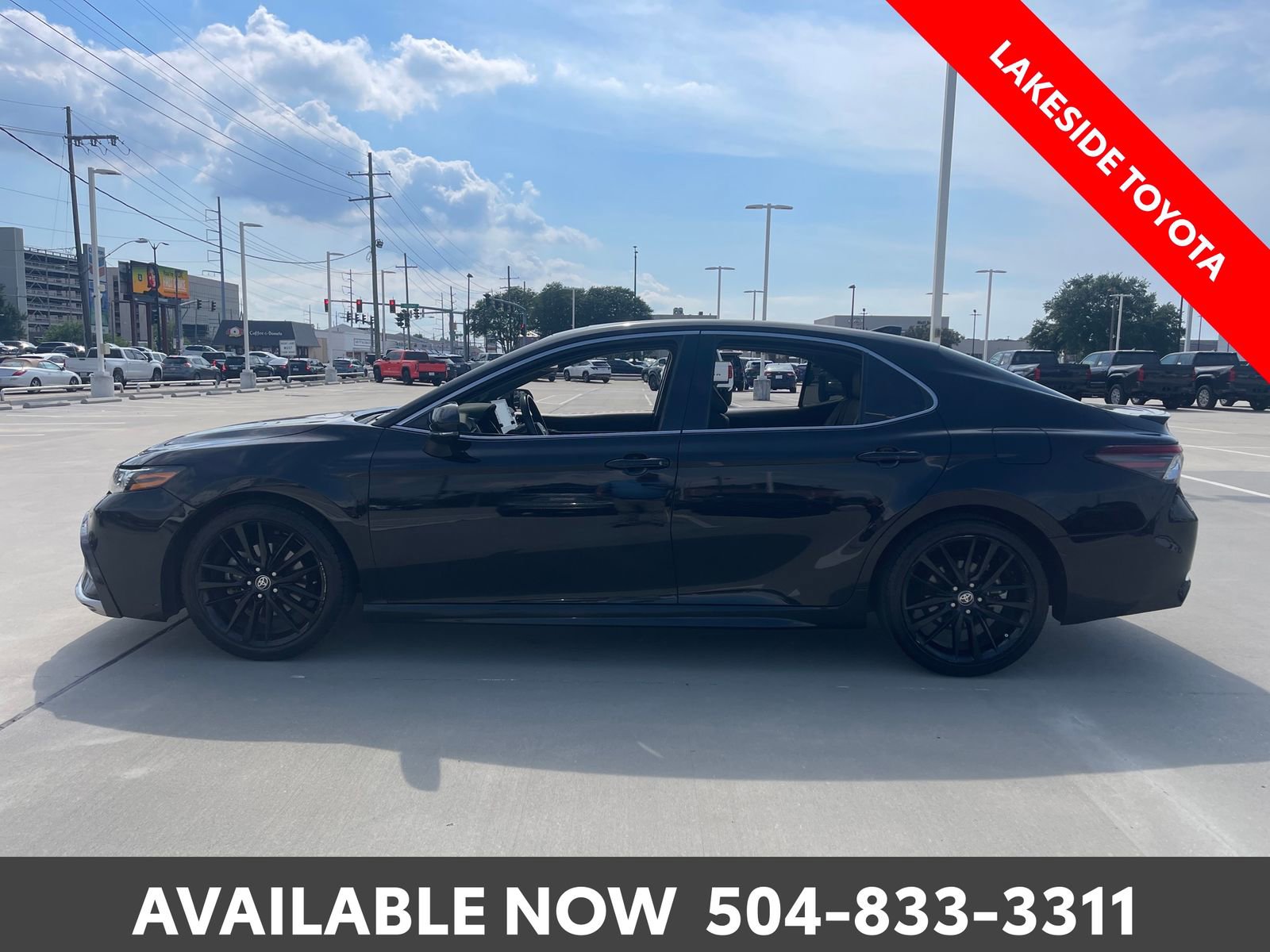 Used 2023 Toyota Camry XSE w/ Navigation Package FWD image 2