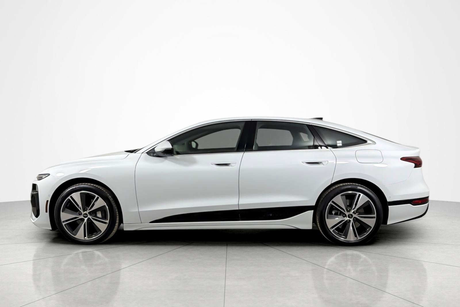 Certified 2025 Audi A6 e-tron Premium Plus w/ Premium Plus image 2