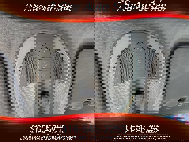 Used 2008 Mercedes-Benz CLS 550 image 11