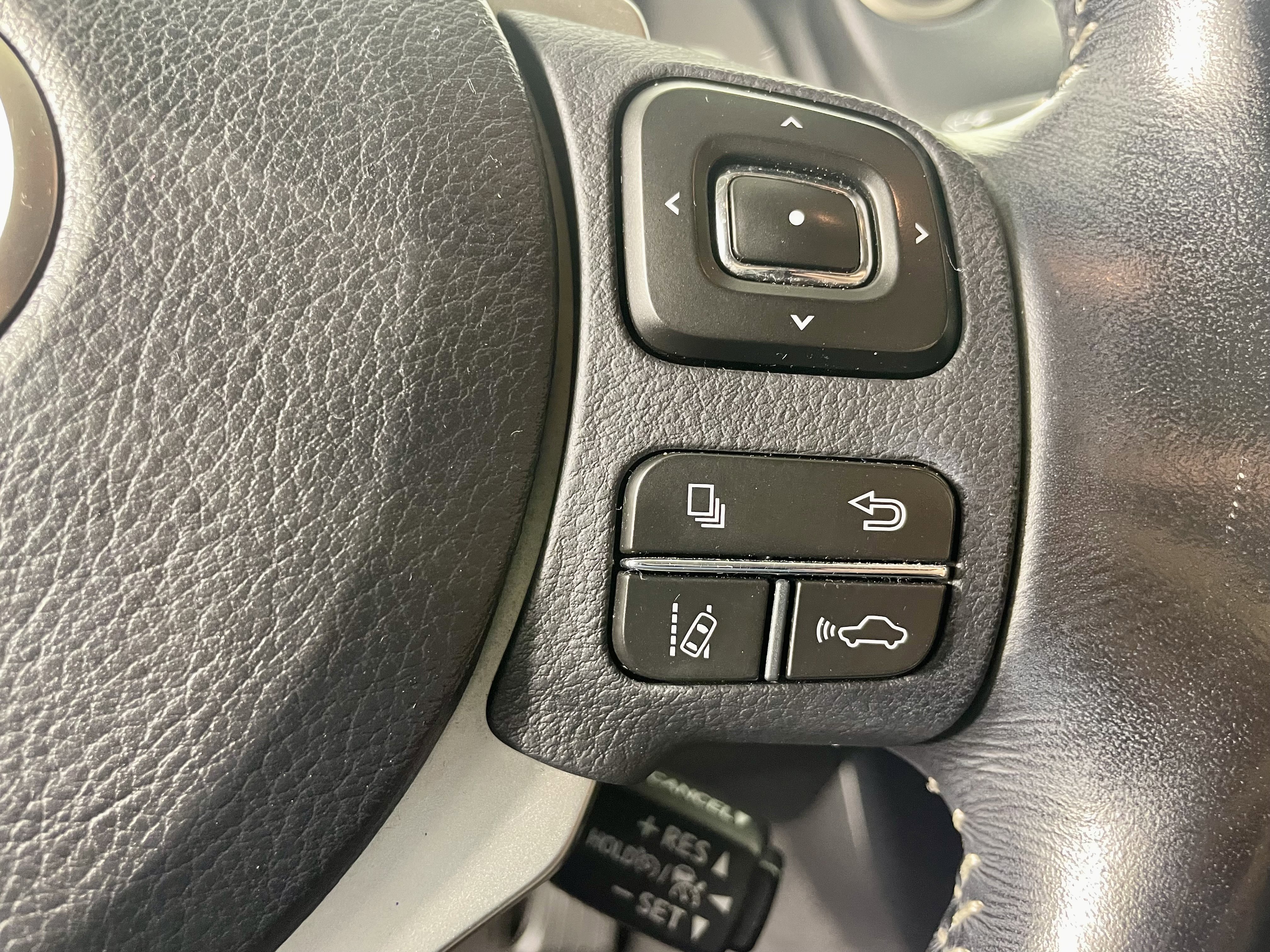 Used 2018 Lexus IS 300 w/ Accessory Package 2 image 19