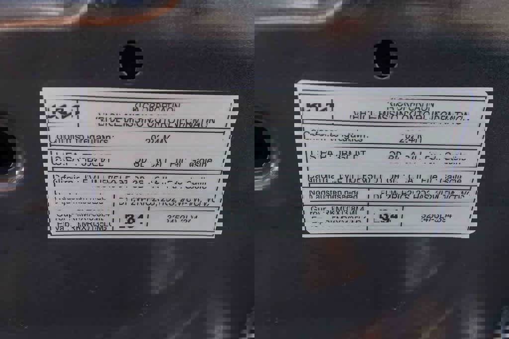 Certified 2024 Kia Telluride LX image 27