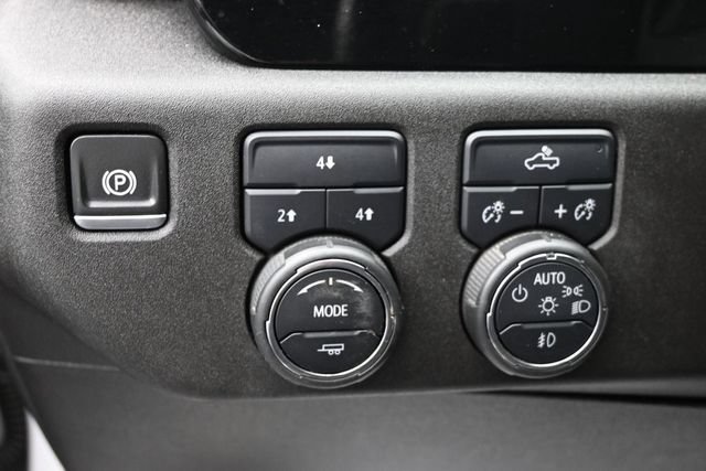 Used 2024 Chevrolet Silverado 2500 LT AWD/4WD image 36