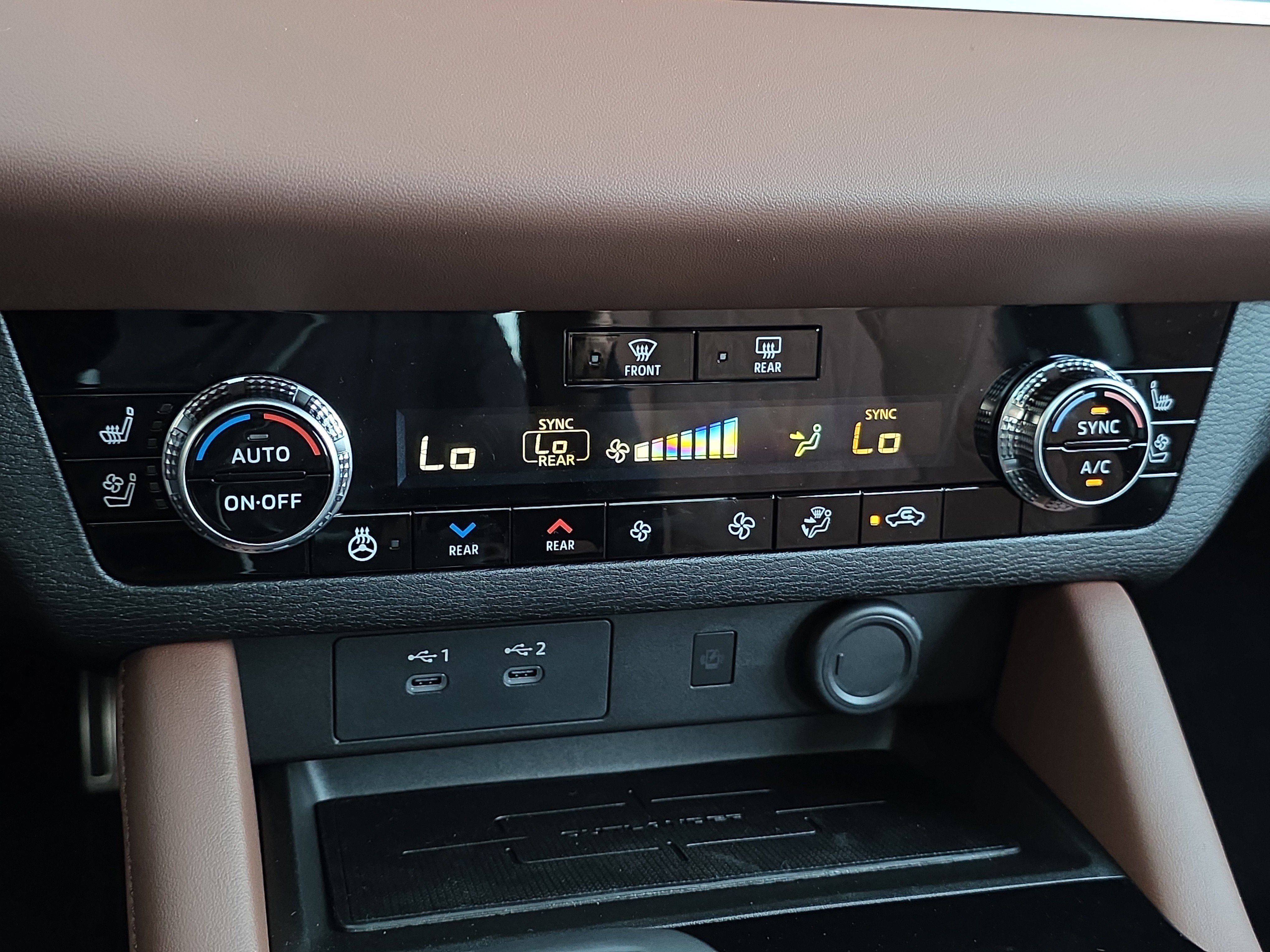 New 2026 Mitsubishi Outlander SEL image 22