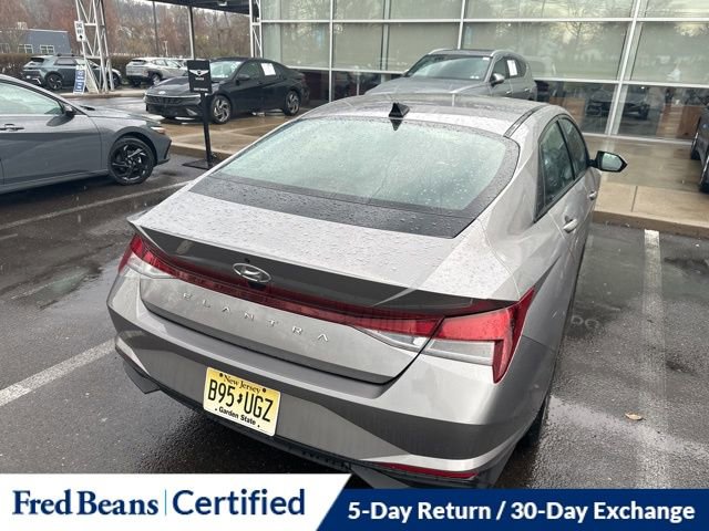 Used 2023 Hyundai Elantra SEL w/ Convenience Package image 9