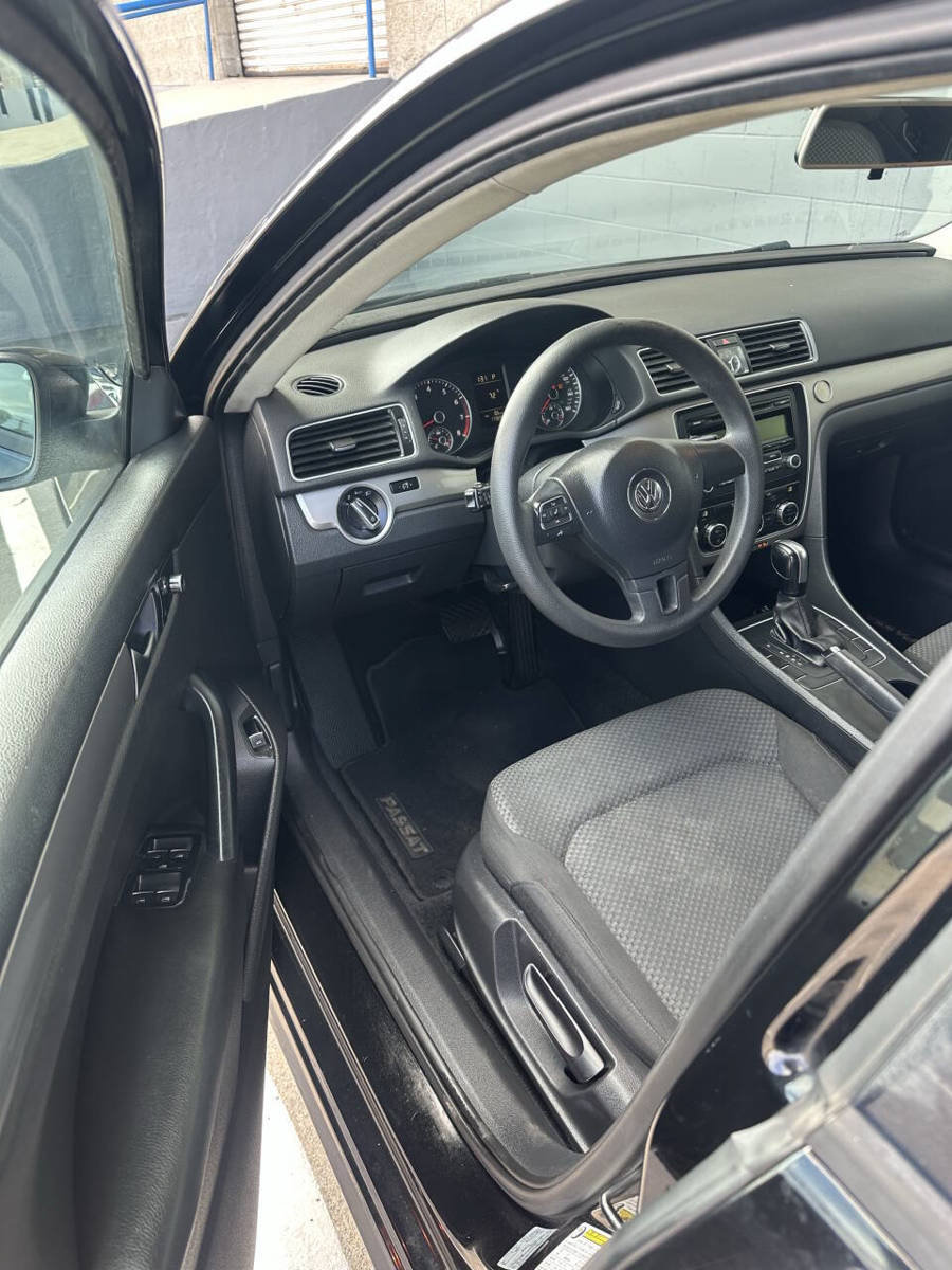 Used 2012 Volkswagen Passat 2.5 S FWD image 6