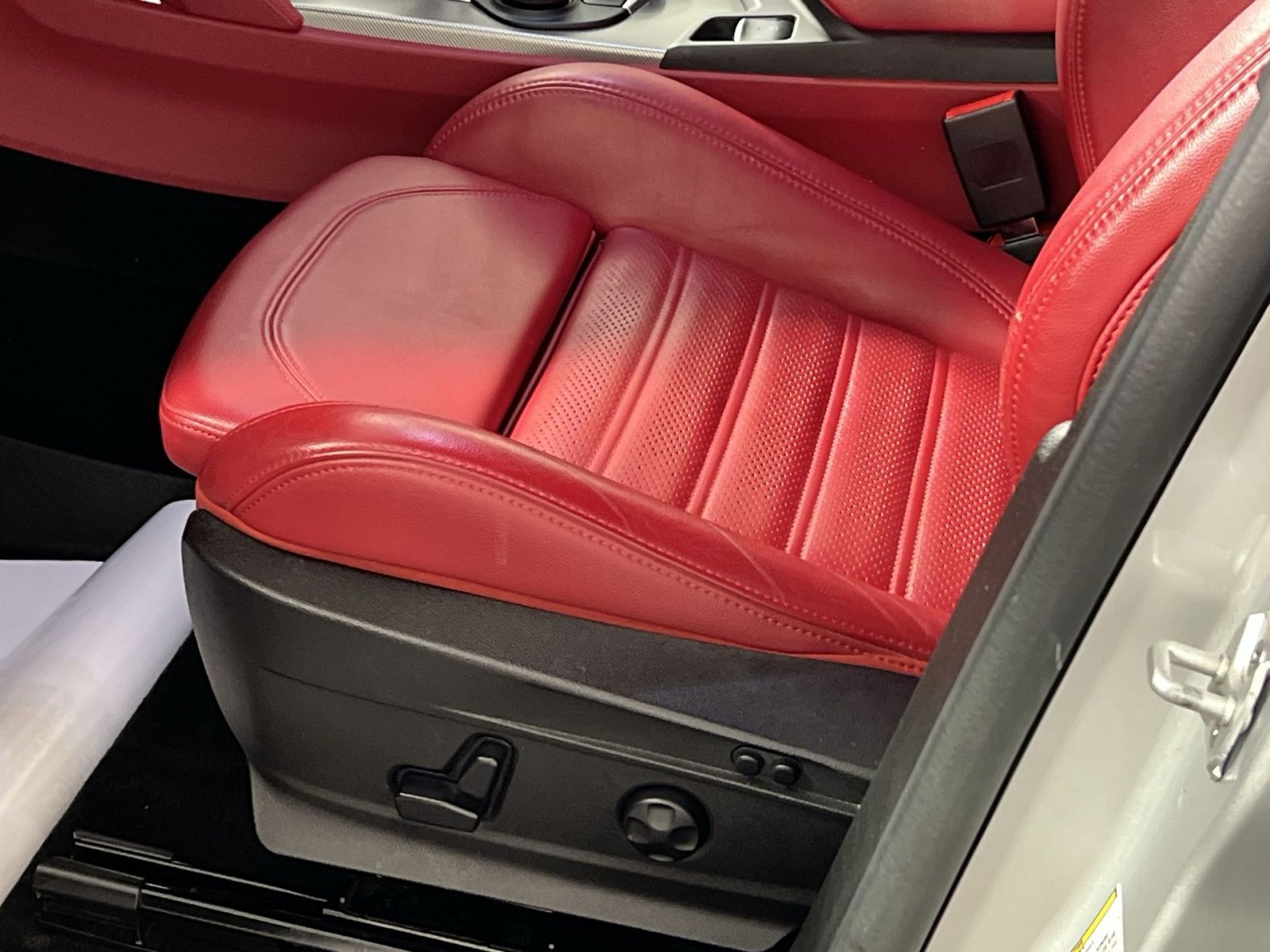 Used 2019 Alfa Romeo Stelvio Ti Sport w/ Quick Order Package 22S Sport image 14