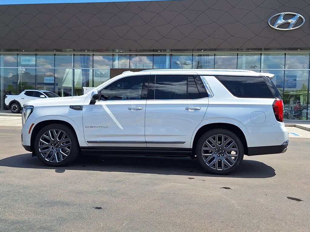 Used 2025 GMC Yukon Denali Ultimate AWD/4WD image 6
