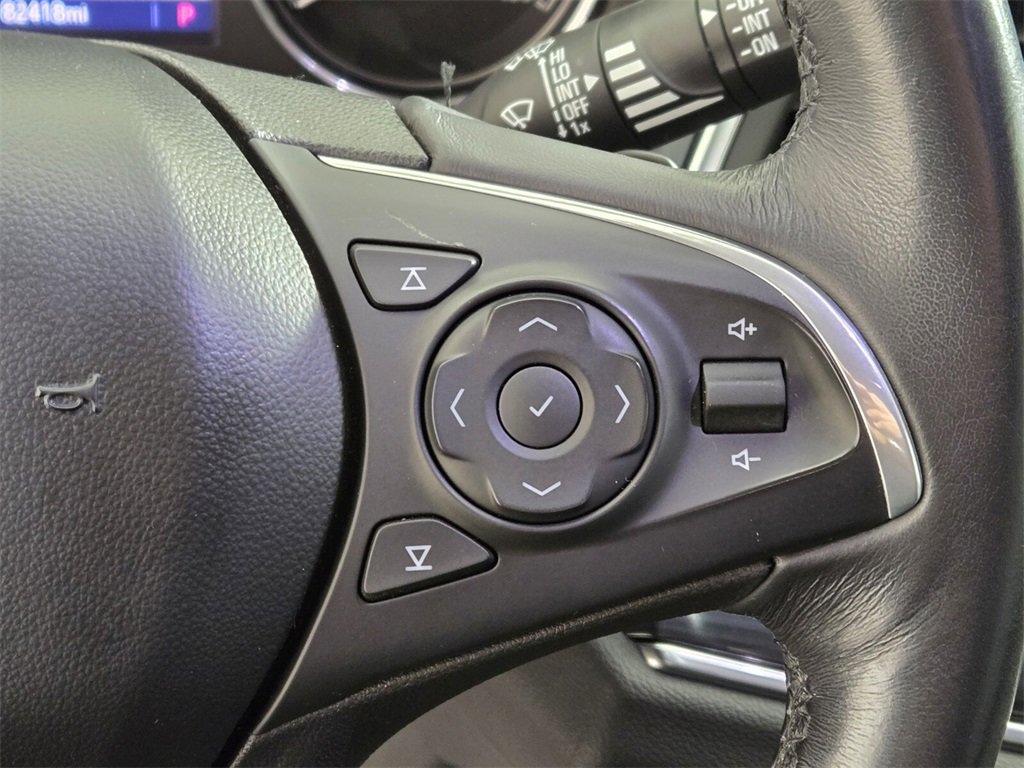 Used 2020 Buick Enclave Premium w/ Sun and Sites Package image 30