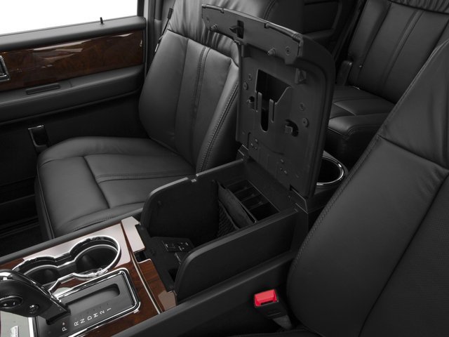 Used 2016 Lincoln Navigator Select RWD image 14