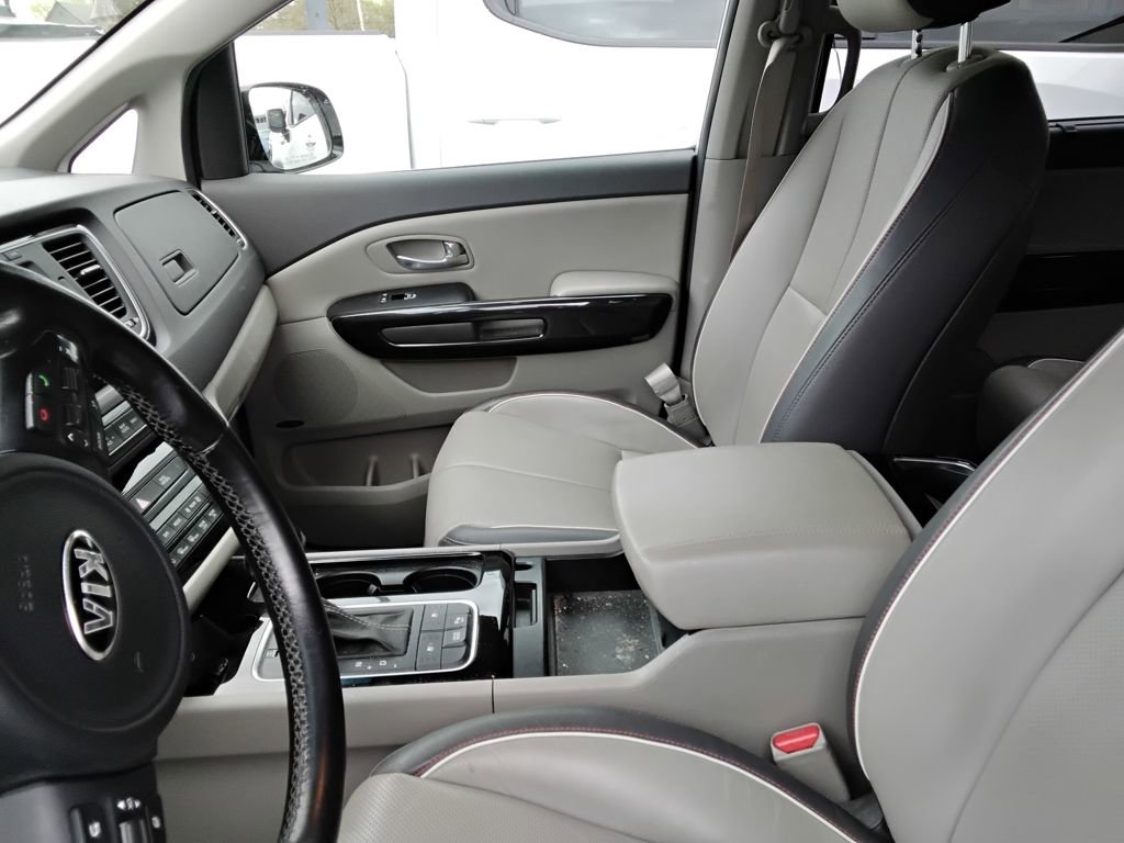 Used 2015 Kia Sedona SX image 8