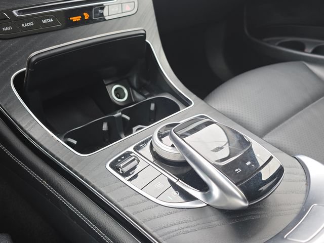 Used 2017 Mercedes-Benz GLC 300 4MATIC image 34
