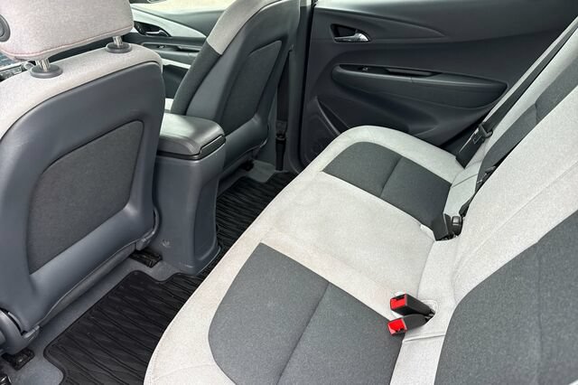 Used 2020 Chevrolet Bolt LT FWD image 12