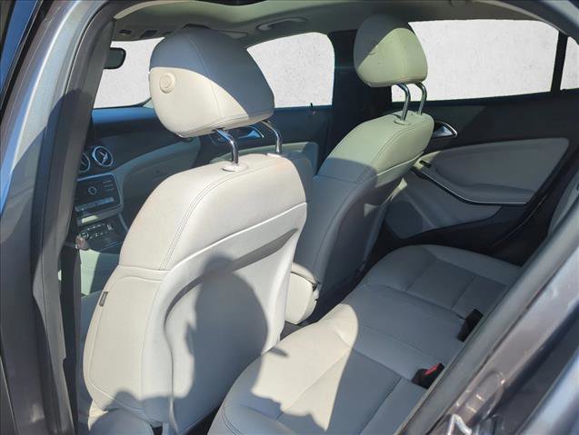 Used 2018 Mercedes-Benz GLA 250 image 16