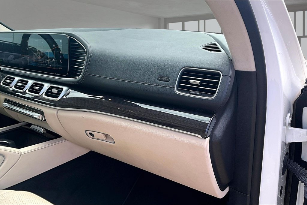 Used 2021 Mercedes-Benz GLS 450 4MATIC image 15