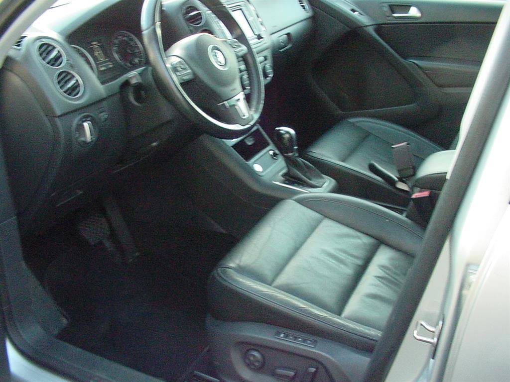 Used 2017 Volkswagen Tiguan Sport image 4