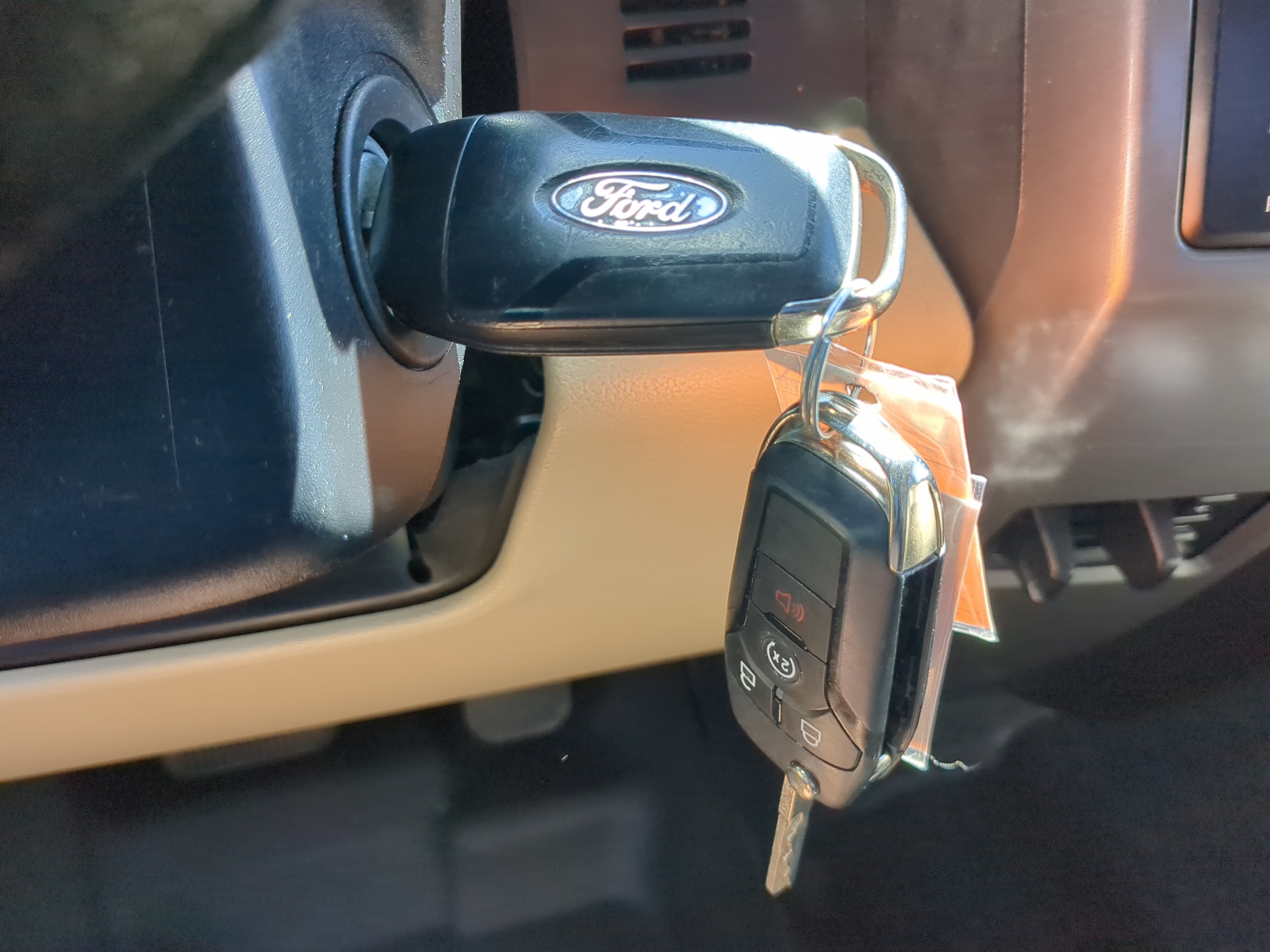 Used 2015 Ford F150 XLT w/ Equipment Group 302A Luxury AWD/4WD image 25