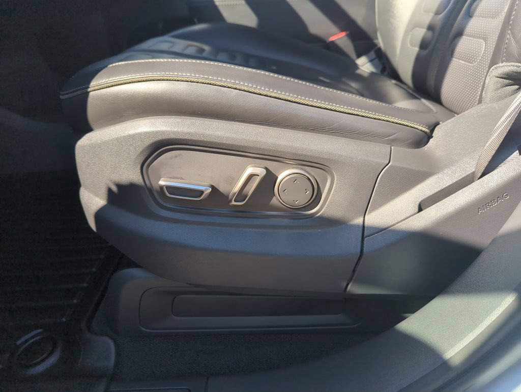 Used 2024 Rivian R1S Adventure Dual AWD/4WD image 12