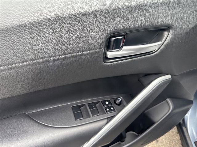 Used 2024 Toyota Corolla Cross XSE w/ Convenience Package image 9