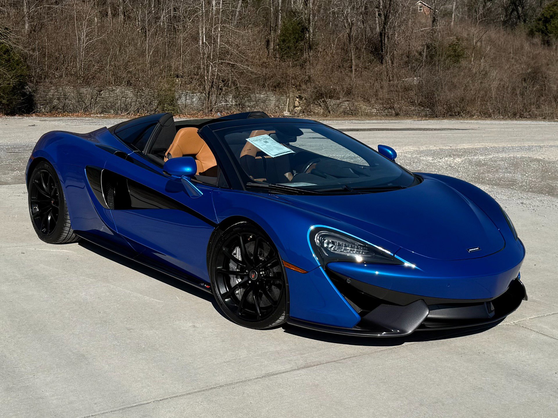 Used 2018 McLaren 570S Spider image 24