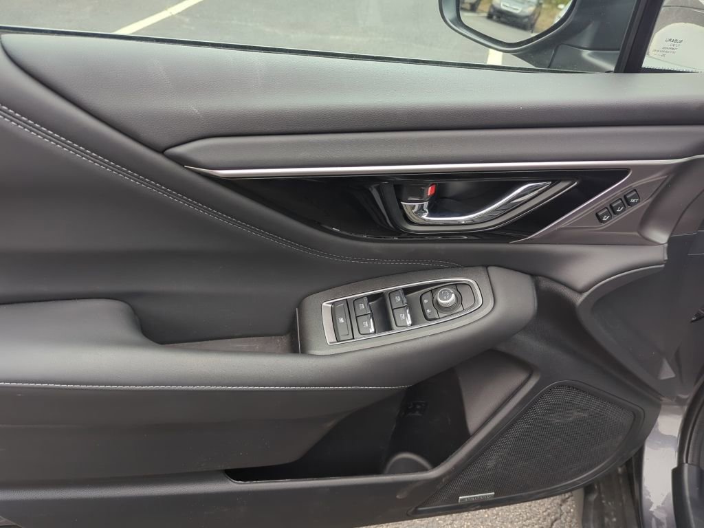 Used 2025 Subaru Outback Limited image 10