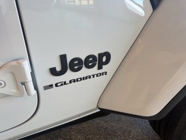 New 2026 Jeep Gladiator Sport AWD/4WD image 7