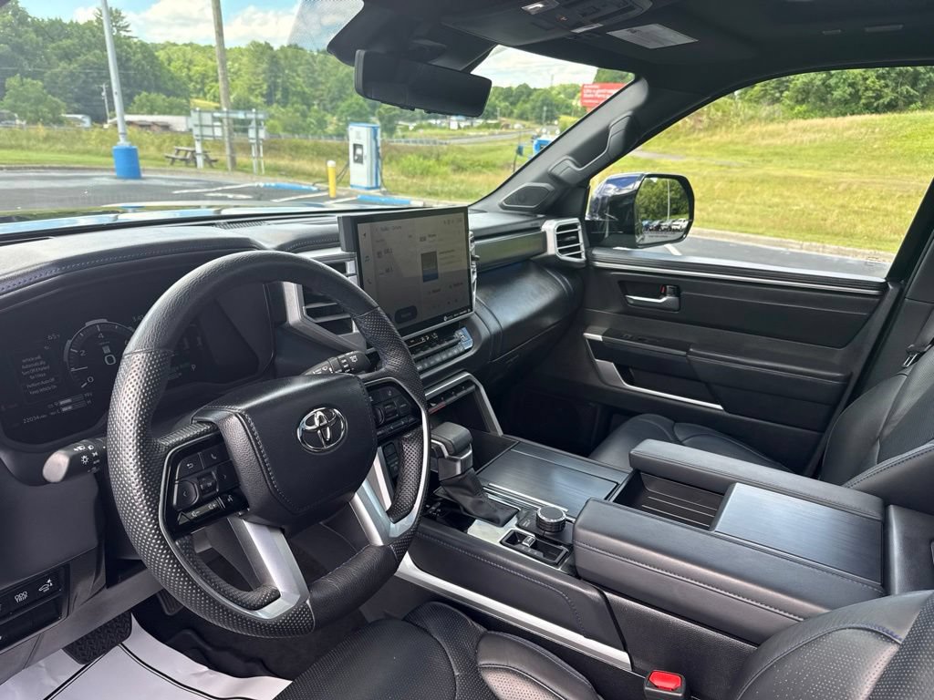 Used 2024 Toyota Sequoia Platinum AWD/4WD image 18