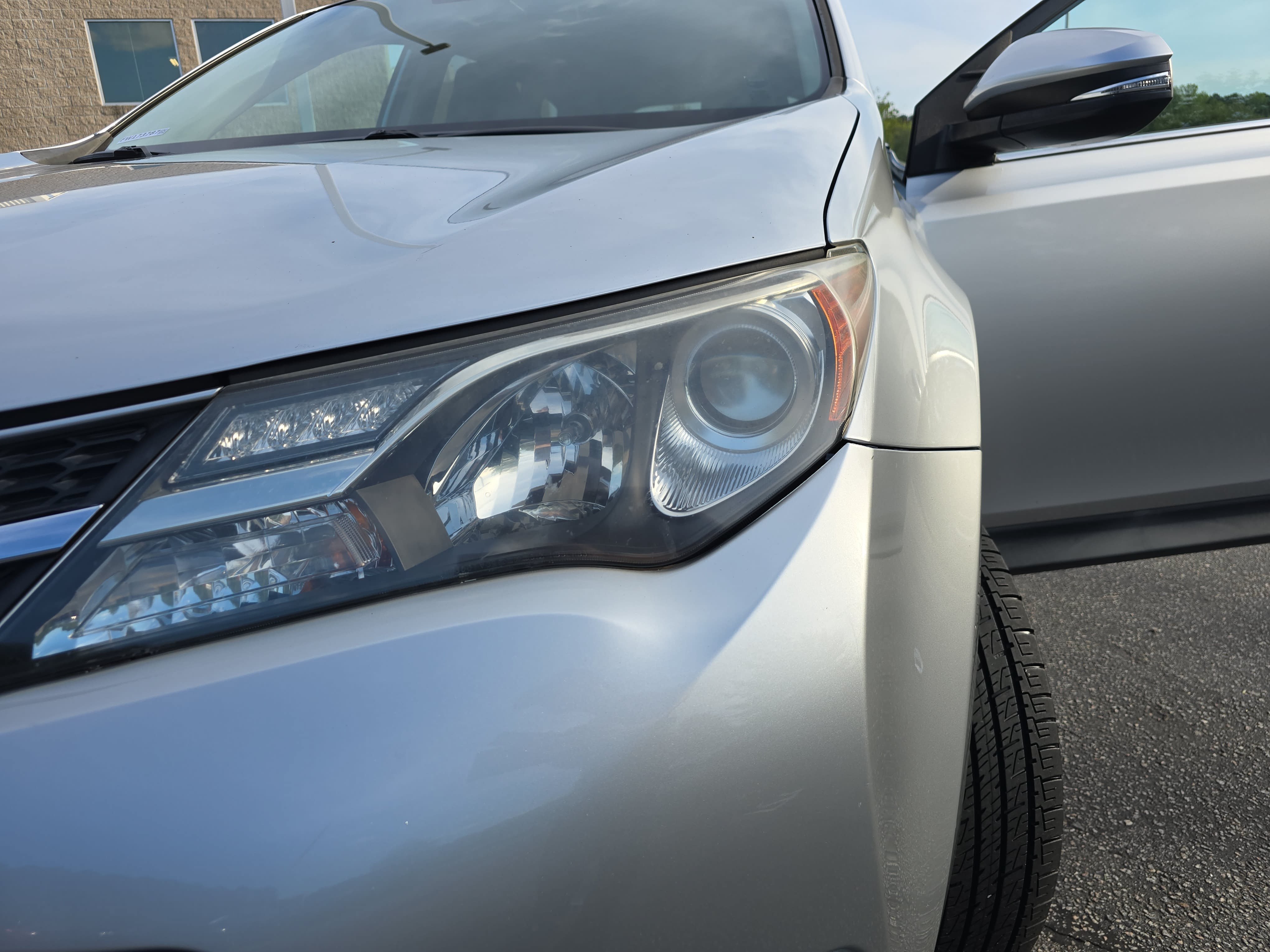 Used 2015 Toyota RAV4 XLE FWD image 31