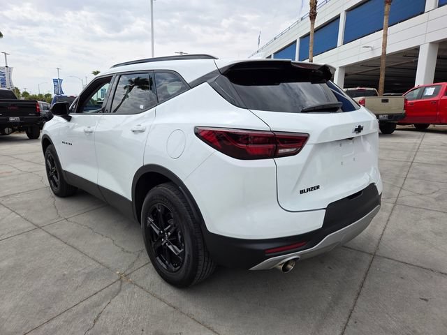 Used 2024 Chevrolet Blazer LT w/ Convenience Package FWD image 4